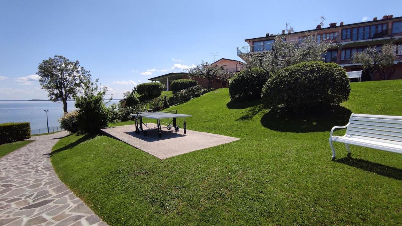 מנרבה דל גארדה On The Beach Lake View מראה חיצוני תמונה