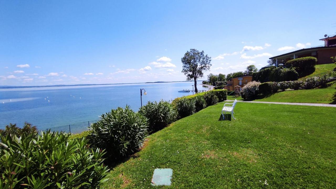 מנרבה דל גארדה On The Beach Lake View מראה חיצוני תמונה